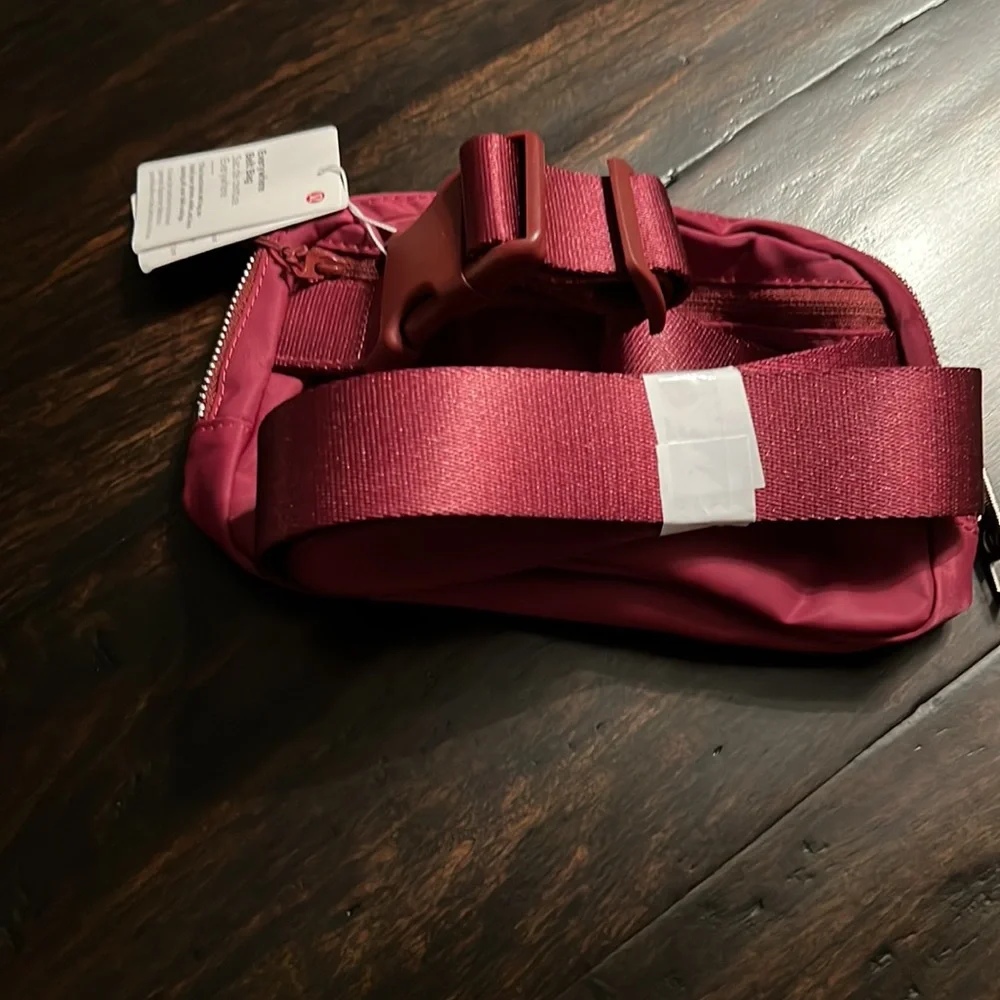 NWT * Lululemon Mulled Wine Everywhere Belt Bag